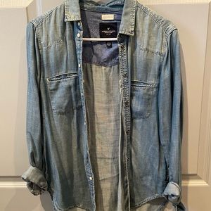 American Eagle Jean Button Down Long Sleeve